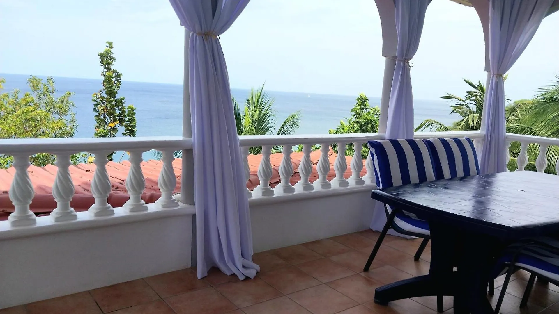 Caribbean Sea View Holiday Apartments Méro Dominica