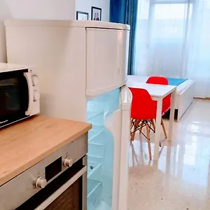 Estudios Appartement Badalona